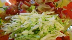 Хрустящий салат с йогуртом