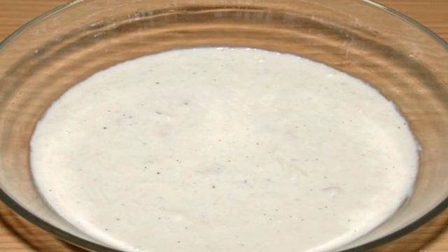 Кабачковые маффины с кедровыми орешками с соусом Песто из петрушки