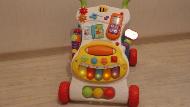 Каталка-ходунок WinFun с развивающими игрушками