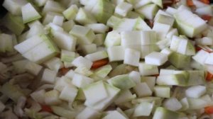 Курица тушеная с овощами