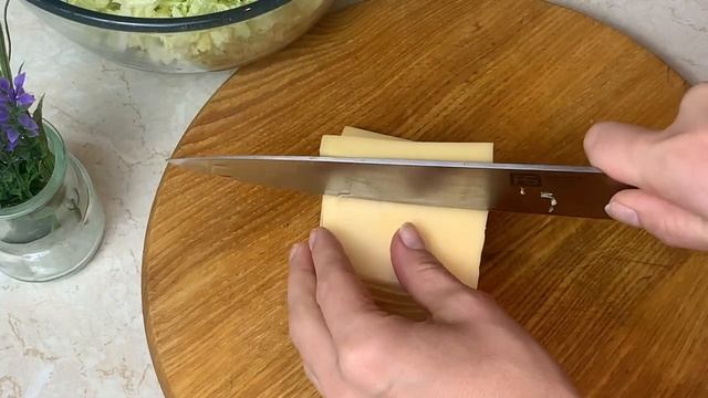 Салат ПРАЗДНИЧНЫЙ без Майонеза! Потрясающе ВКУСНЫЙ САЛАТ!! Все довольны! Салаты на Новый год!