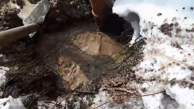 Откачиваем колодец, и обследуем местность. ЖИЗНЬ НА ГЕНЕРАТОРЕ И НА АКБ часть 5