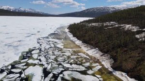 Середина озера, наледь