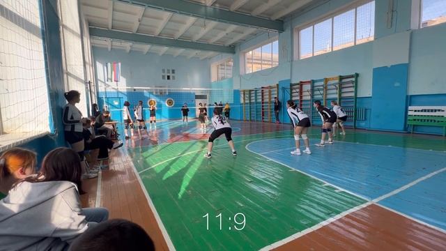 МОБУ Лицей N9 против СОШ N5. Девочки волейбол г. Сибай ( 2партия ) смотреть онлайн