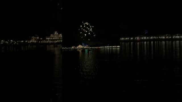 Sneak peek from the boat of disney's new fireworks show! Happily ever after смотреть онлайн