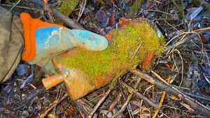 Трудно будет забрать эту находку со дна пересохшей речки, но я постараюсь