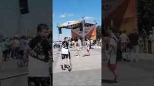 ТОЛЬЯТТИ LIVE:ДЕНЬ РОЖДЕНИЯ АВТОВАЗА.СКВЕР 50-ЛЕТИЯ ВАЗА-RUTUBE