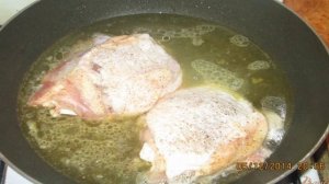 Жареные куриные бедра на сковородке
