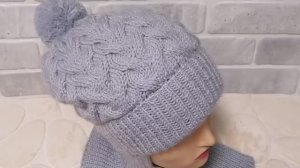 Вяжем шапку с подкладом с переходом в манишку