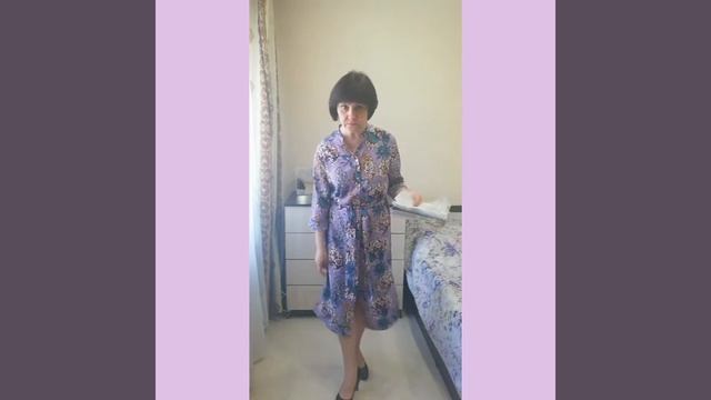 Примерка Платья-рубашки из вискозы с принтом . смотреть онлайн