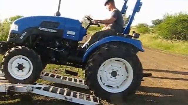 Tractor Dong Feng 304 смотреть онлайн