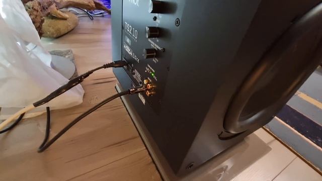 Quad Qc24(国都前级)十MFA5 CD机十BI-Amp十低音炮 смотреть онлайн