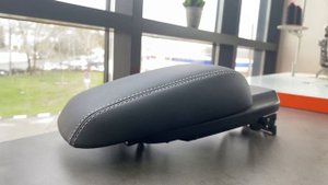 Hyundai Solaris 1. Перетяжка подлокотника