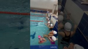 Тренировки Насти по синхронному плаванию. 2025 год
