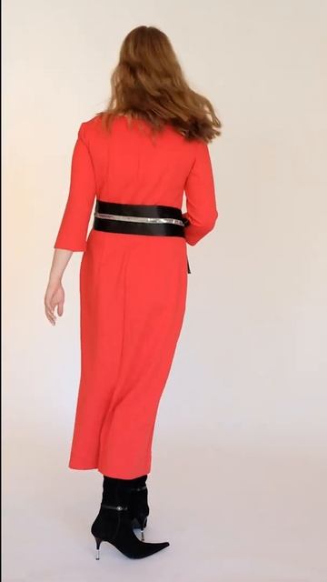 Купить платье красное приталенного силуэта, коллекция "Осень-Зима" смотреть онлайн