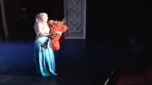 Дагестанка Зайнаб Махаева поет чеченскую песню Нохчи к1ант (Чеченский парень)