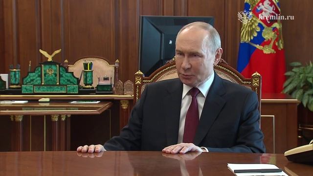 Владимир Путин объявил пасхальное перемирие, — сообщает Кремль