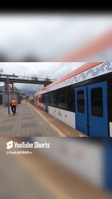 27_Shortsvideo#train#trains# funnytrains#railwaycrossing#railway#railget#highspeedtrain#subway## tra