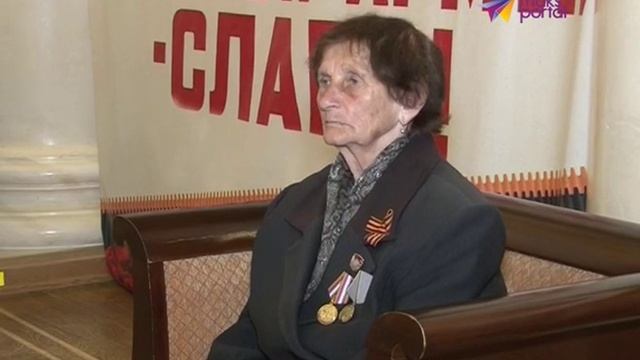 Около 300 ветеранов собрались в Зимнем театре в Сочи смотреть онлайн