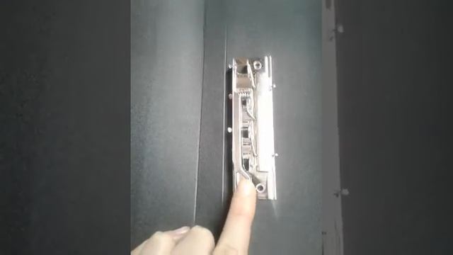 Відкриття папки з прижимом смотреть онлайн