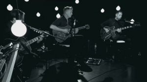 Queens of the Stone Age - Kalopsia [Acoustic] (WDR 1Live 2017)