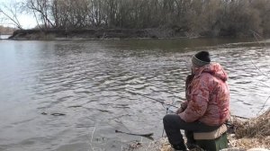Способы ловли рыбы ранней весной!И с учетом запрета!
