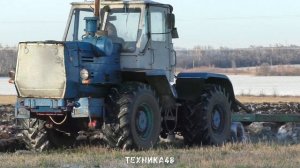 Трактор Т-150К с плугом ПЛН-5-35 пашет зябь по первым морозам. Декабрь 2022 года