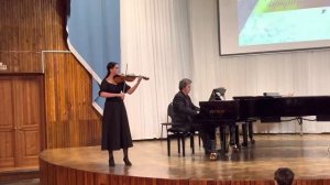 Каримова Диана, И.С. Бах концерт ля минор (1 часть)
