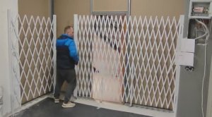 Решётка раздвижная. Гармошка. Магазинная.