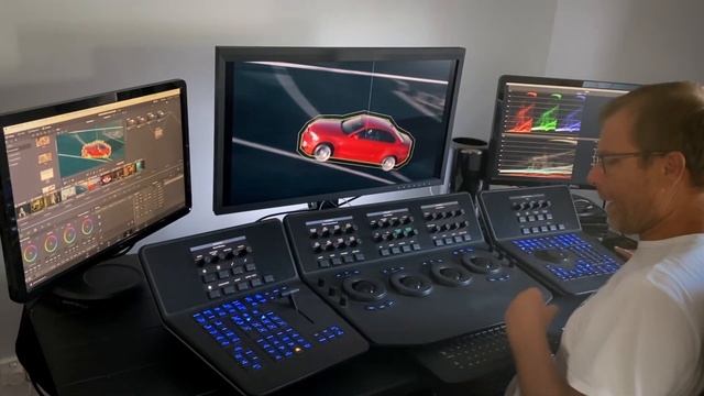 DaVinci Resolve 'Zoom your grading monitor by adjusting your GUI display' смотреть онлайн