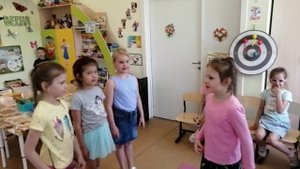 Развитие словесно-образной речи с помощью игр со словами (Парциальная программа "Слышу вижу,говорю")