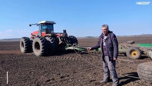 Трактор РОСТСЕЛЬМАШ RSM 2375 в работе на бороновании_отзыв