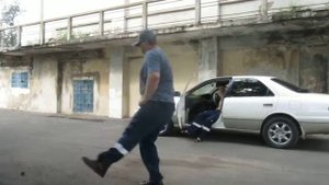 Леха Эл. Монтер танец с молотком