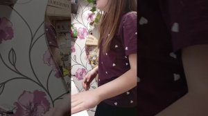 раскудрявый синеглазый