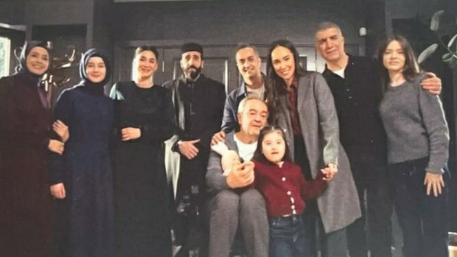 "Красные бутоны" прощаются со зрителями смотреть онлайн