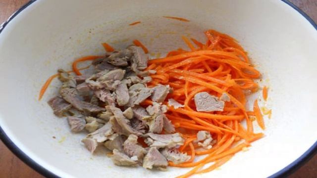Салат Венеция с мясом и корейской морковью