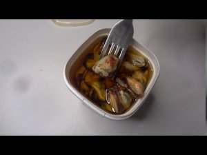 Взял на пробу Пресервы Мидии с Вялеными Томатами Чесноком и Зеленью в Масле. Обзор продуктов питания