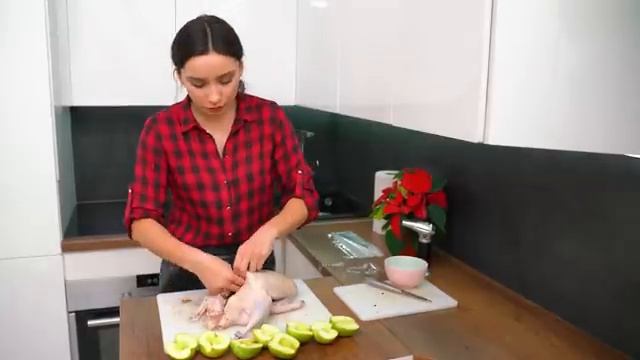Как ВКУСНО приготовить УТКУ в духовке смотреть онлайн