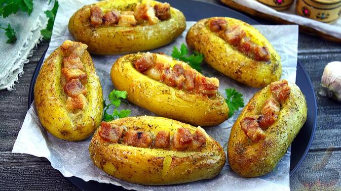 Любимый гарнир на новый лад. КАРТОФЕЛЬ, ЗАПЕЧЁННЫЙ С МАСЛОМ И БЕКОНОМ
