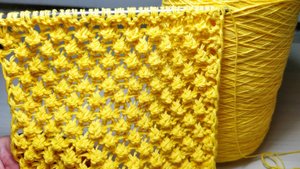 Ажурный узор спицами.