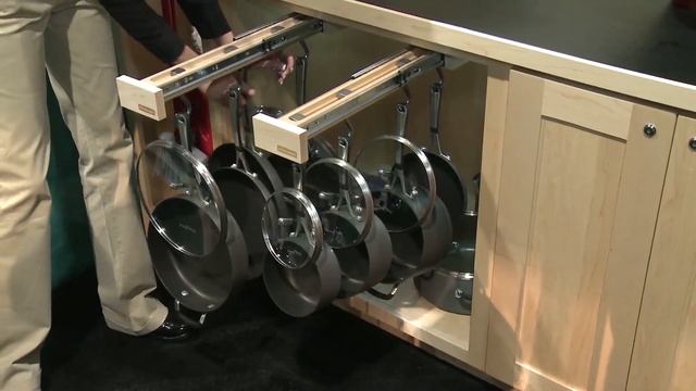 Glide-Out Rack for Pots, Pans and More смотреть онлайн
