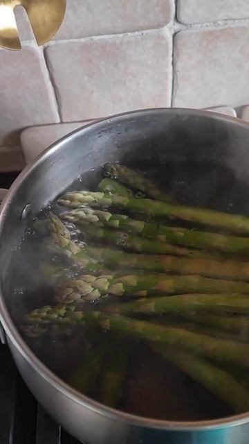 Готуємо смачнющу корисну спаржу #спаржа #аспарагус #asparagus #кориснаїжа