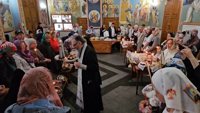 ОСВЯЩЕНИЕ КУЛИЧЕЙ, ЯИЦ И ПАСХИ