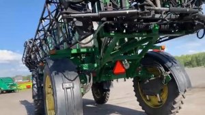Самоходный опрыскиватель John Deere 4930