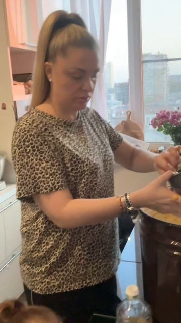 ГОТОВИМ КУЛИЧИ 2025 г. #кулич #куличи #печем #выпекаем #пасха #2025