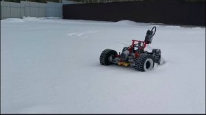 Испытания на снегу огромного монстр трака лего техник.