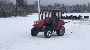 MTZ 320.4 with snow chains / МТЗ 320.4 с цепями противоскольжения