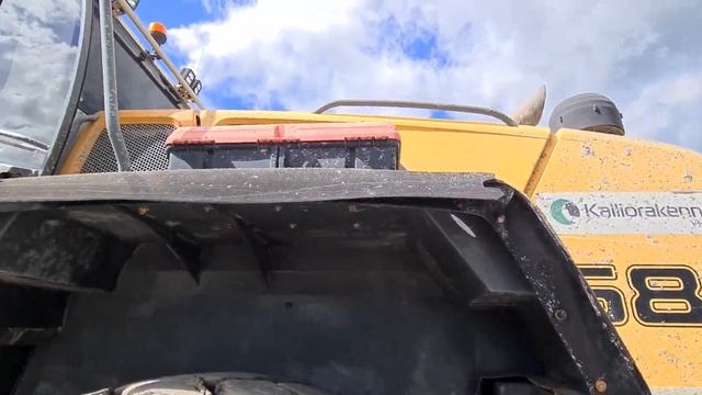 Liebherr L580 2+2 смотреть онлайн