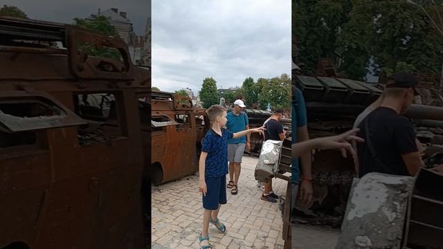 Никогда не простим. Киев. Разбитая роСийская техника. смотреть онлайн