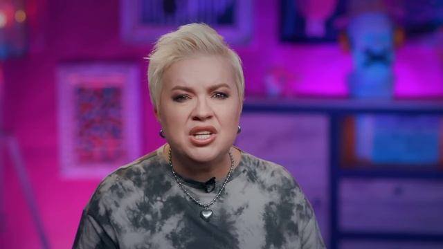 Жена Техника против Мизулиной, истерика Асмус, триумф Лолиты — «Алёна, Блин! говорит»